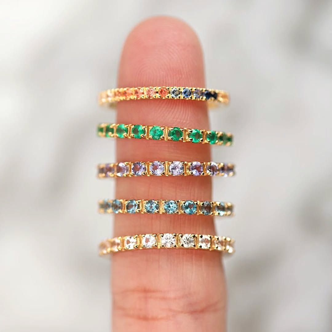 حلقه با سنگ های برلیان گارنت زمرد و اتمی